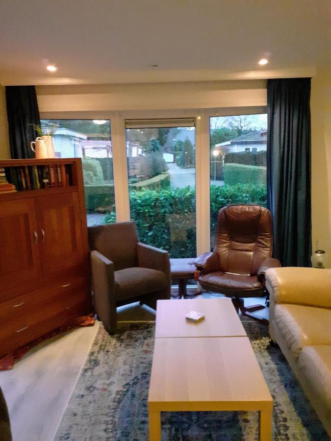 Krachtighuizen Chalet De Putter In Putten מראה חיצוני תמונה